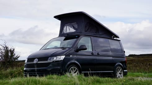 Gary – 4 berth Volkswagen Transporter Campervan