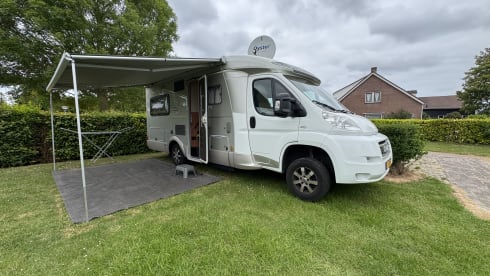 Camper Champagne – Hymer T 654 CL Exclusive Line