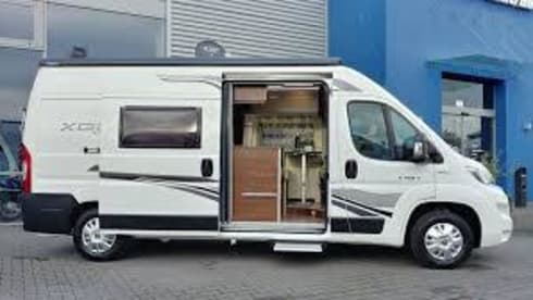 I-type – New bus camper with 4 permanent sleeping places