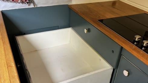Mosi – Luxury off-grid camper for 2p, automatic and kitchen with quooker