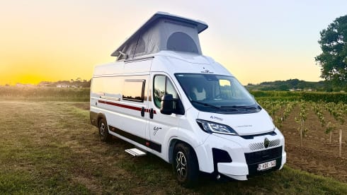 4p volledig uitgeruste campervan - NIEUW!