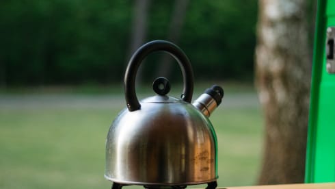 The Green House – Ein eigenständiger Luxus-Renault Master mit zwei Schlafplätzen!