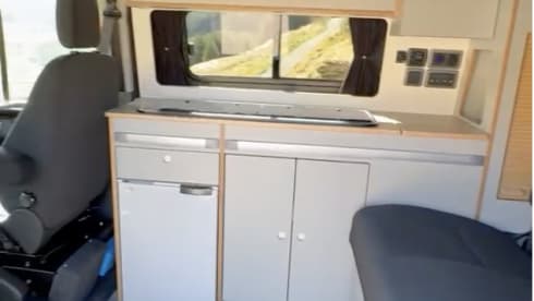 The Ginger Rambler – 4 berth Ford campervan from 2024