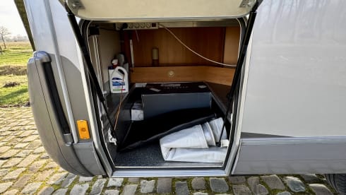 Rifora – Mercedes Hymer Starline 655 intégré 5 places