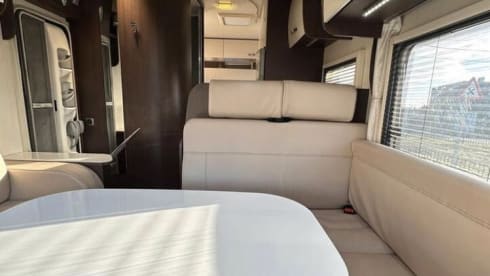 5p Benimar semi-integrated uit 2012