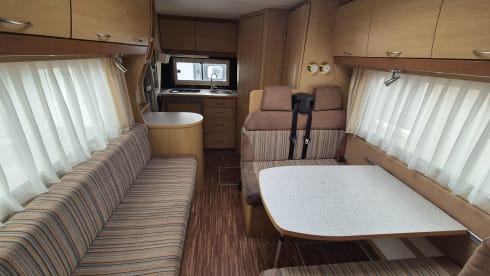 3p Renault Rapido integrated retro camper