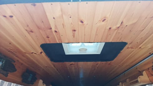 Flash – 3 berth Ford bus from 2013