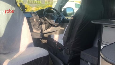Dora – 4 berth VW Transporter Campervan 