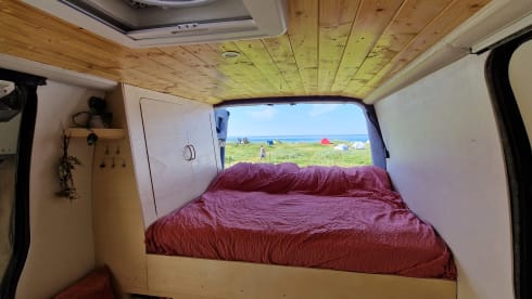 Appa – Fourgon aménagé Opel Movano L2H2, charmant et autonome pour 2 personnes