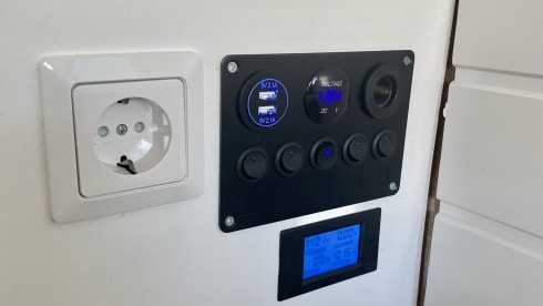 R2D2 – Renault Master L2H2 for 2 persons