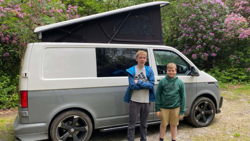 Fin – 4 berth 2020 Volkswagen T6.1 campervan with pop top 