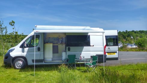 Margo – 3-Bett-Wohnmobil Citroën Relay 2021, Versicherung inbegriffen 