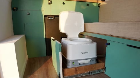 2-seater Ford bus from 2018