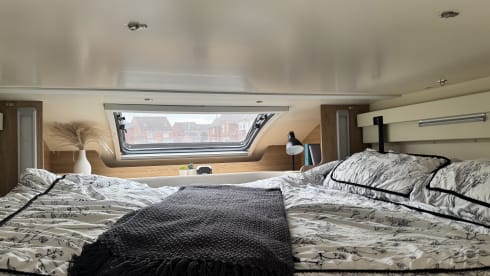 Kaz the Family Motorhome – Adventure-Ready 6 Berth Roller Team Motorhome – Family Comfort on Wheels