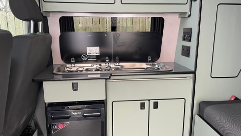 Ernie – 4 berth Volkswagen Campervan - Ernie