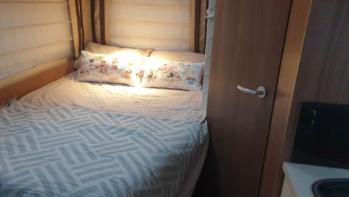 Gertie – Luxury 4 berth Burstner, fixed bed, heating, satellite TV