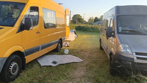 Yellow fellow – 3p Mercedes-Benz bus uit 2012