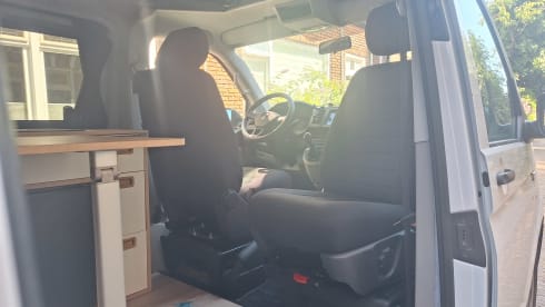Vrijheid op vier wielen: huur deze fijne VW T6 camper!