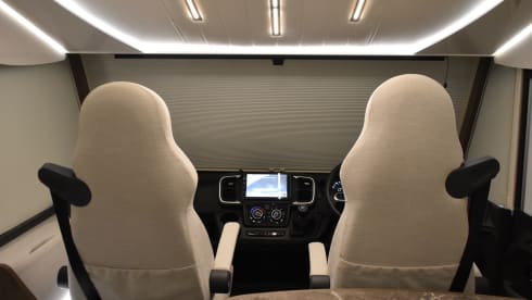 Pegaso  – Splendido camper di classe A - 4 posti letto - 5 cinture di sicurezza, Pegaso 740 