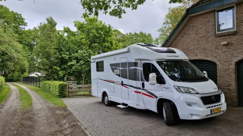 Sunny – Very complete Sunlight camper