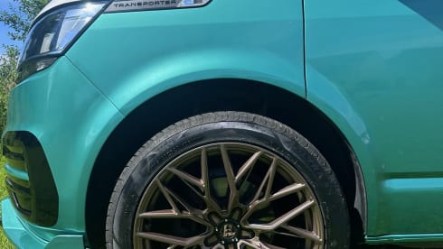 Loch & Leaf – VW Transporter T6.1 de luxe ︱Explorez l'Écosse avec style ︱Entièrement équipé
