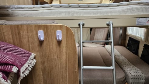 Flash – Chausson Flash 10 with electronic drop down bed