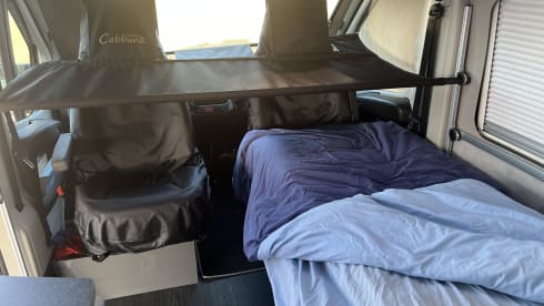Klara – Campervan di lusso a 3 posti letto - Peugeot Boxer 2018