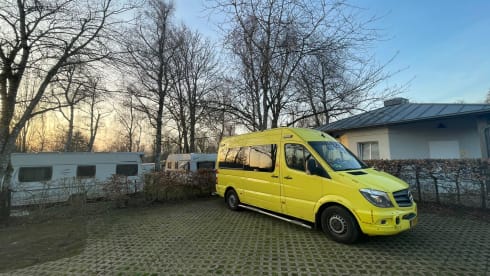 Camperlance – Ruime tweepersoons ambulance camper