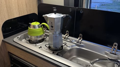 Arkoo – Year-round, off grid, 4/2 berth home from home