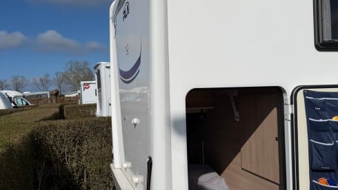 MOBY – Citroën semi-intégrée 5 places à partir de 2019