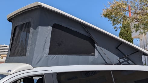 Elektra – 2-person Mercedes-Benz campervan from 2020
