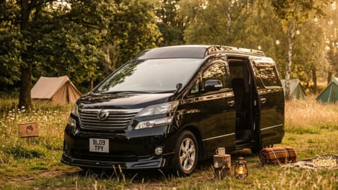 Ebony – 4 berth Toyota campervan from 2009