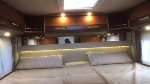 Camper Evenement – Carthago Compactline 143 Integrated