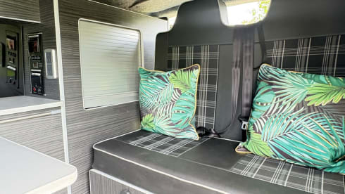 Sylvie – Wonderful VW T6 Camper with Poptop and Newly Fitted Interior!