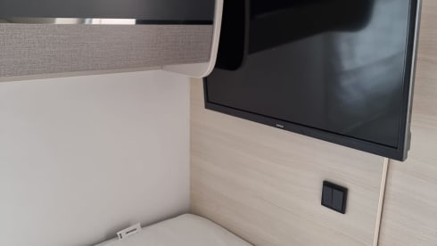 Kampergeluk – Beleef jouw uniek avontuur met onze 4-persoons automaat camper