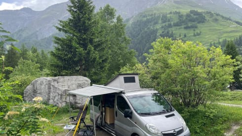 Njord – Spacious practical bus camper