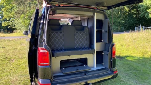 Trevor – VW Campervan 