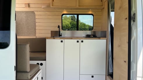 CosyCabin on Wheels – Brand New 3p Renault Master Campervan (2025) 