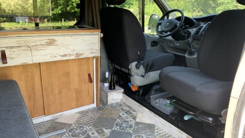 KIWI  7 – Opel Vivaro (ECO) bus camper . completely self-sufficient