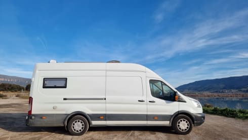 EsteVan – Freedom and comfort with our self-build dream