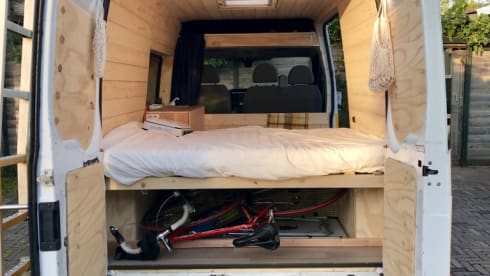 2p Ford bus from 2012