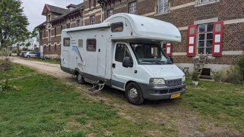 5p Hymer alcove from 2005