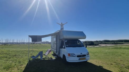 Deaf Dream Camper  – 3p Ford alcove from 1993