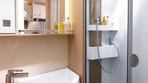 Lyseo T690 IC-line  2017 – Geräumig, luxuriös und komfortabel!