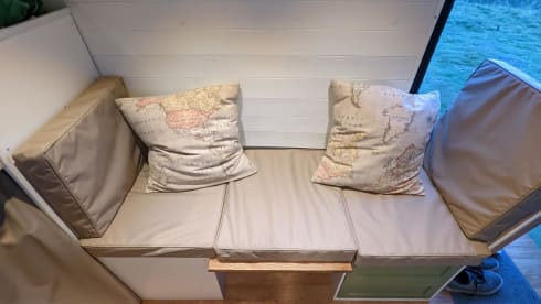 Reggie – 2 berth Peugeot bus from 2016