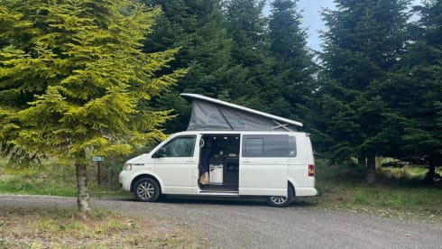 Adventure van  –  the coolest Volkswagen automatic from Edinburgh airport 