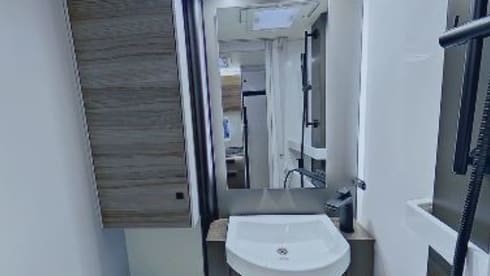 RV – 4p Bürstner semi-intégré à partir de 2026