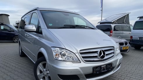 4p Mercedes-Benz 3l V6 campervan from 2014