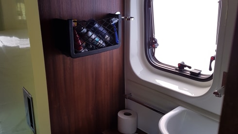vakantiehuisje op 4 wielen – 2p Karmann bus, with air conditioning in living area