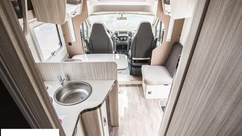 T-Loft 530 – Camper 5 posti Elnagh T-Loft 530 - 7,45 mt.